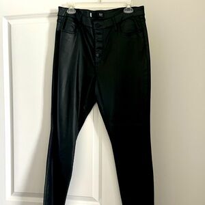 Kut from the Kloth Mia style jeans size 14 black coated button fly never worn